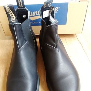 Mens 8.5/women's 6.5 Blundstone Boots